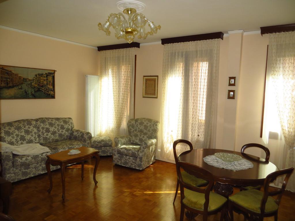Asteria Venetian Apartamento *